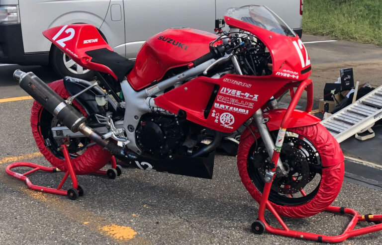 レース前のSV650S