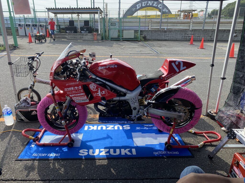 2024年筑波選手権-第2戦_レース前のSV650S